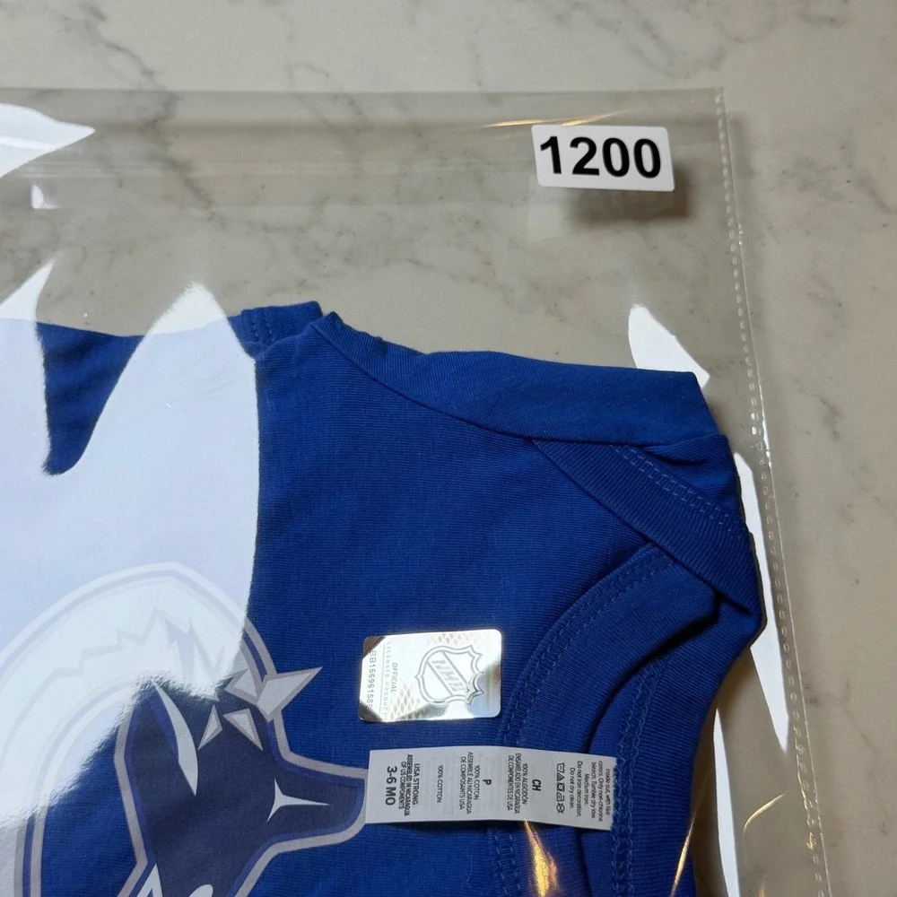 NHL Vancouver Canucks Infant Bodysuit Blue 3-6 Months Hockey Fan Gear Logo